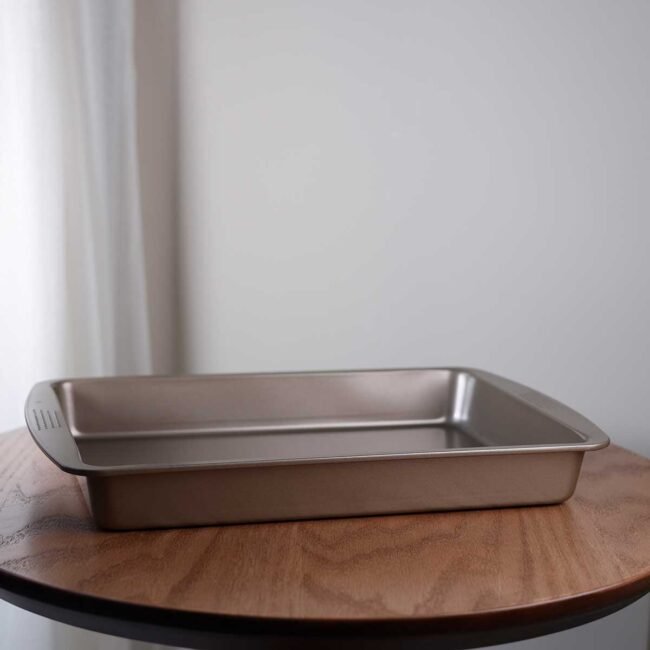 Rectangular tray