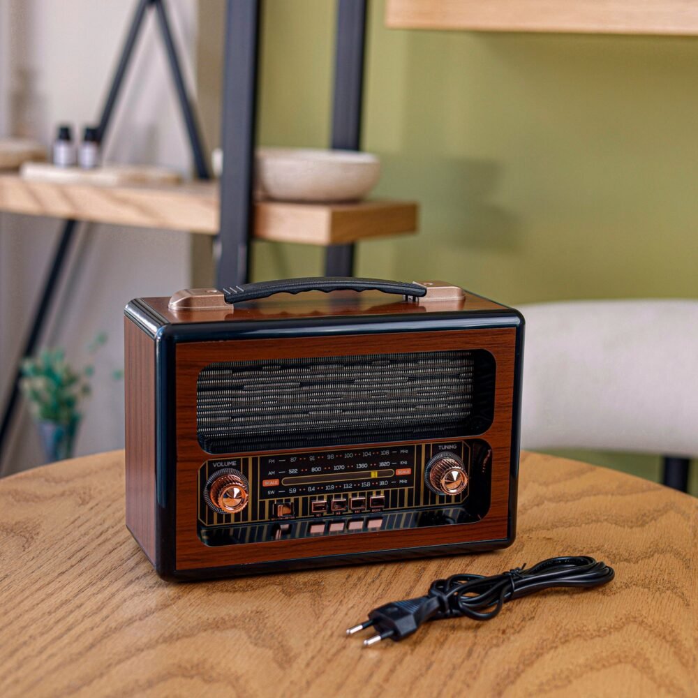 Portable Retro-Style Classic Radio - Image 1