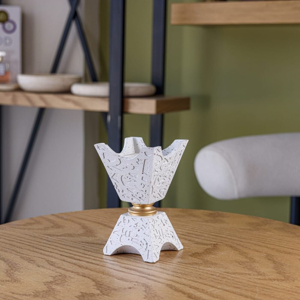 White Classic Textured Ceramic Incense Burner with Transparent Pattern - Image 1