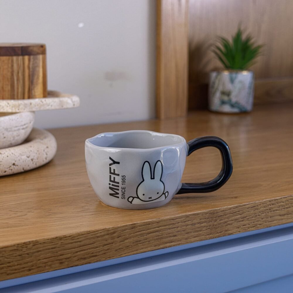 Porcelain rabbit mug - Image 1