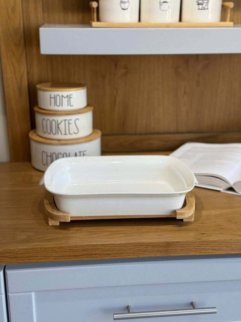 Porcelain Serving Dish with Wooden Stand - Image 4