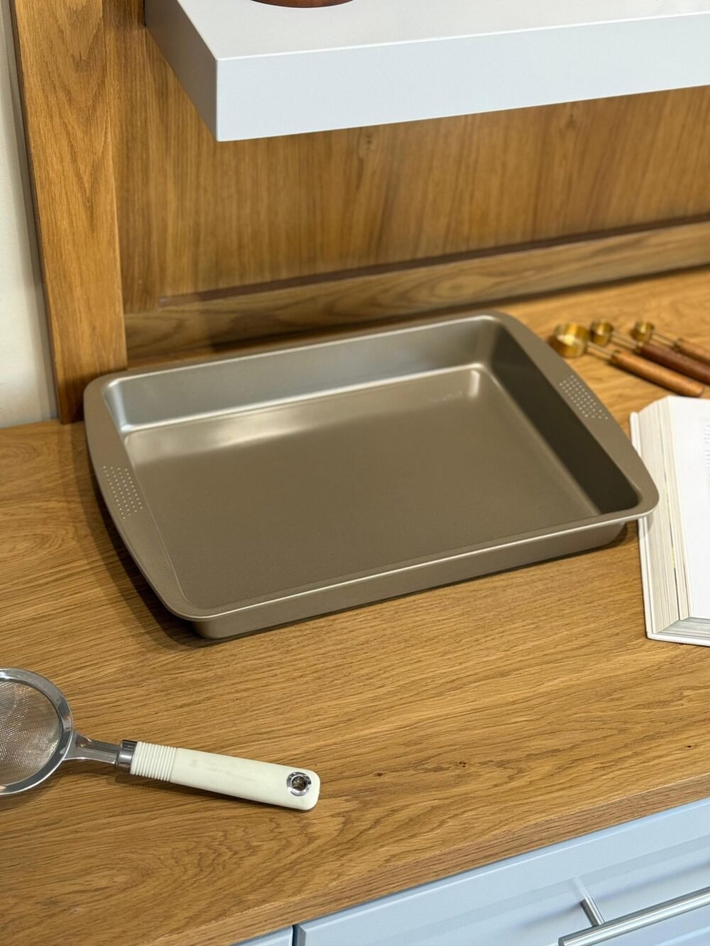 Non-Stick Rectangular Oven Tray - Image 1