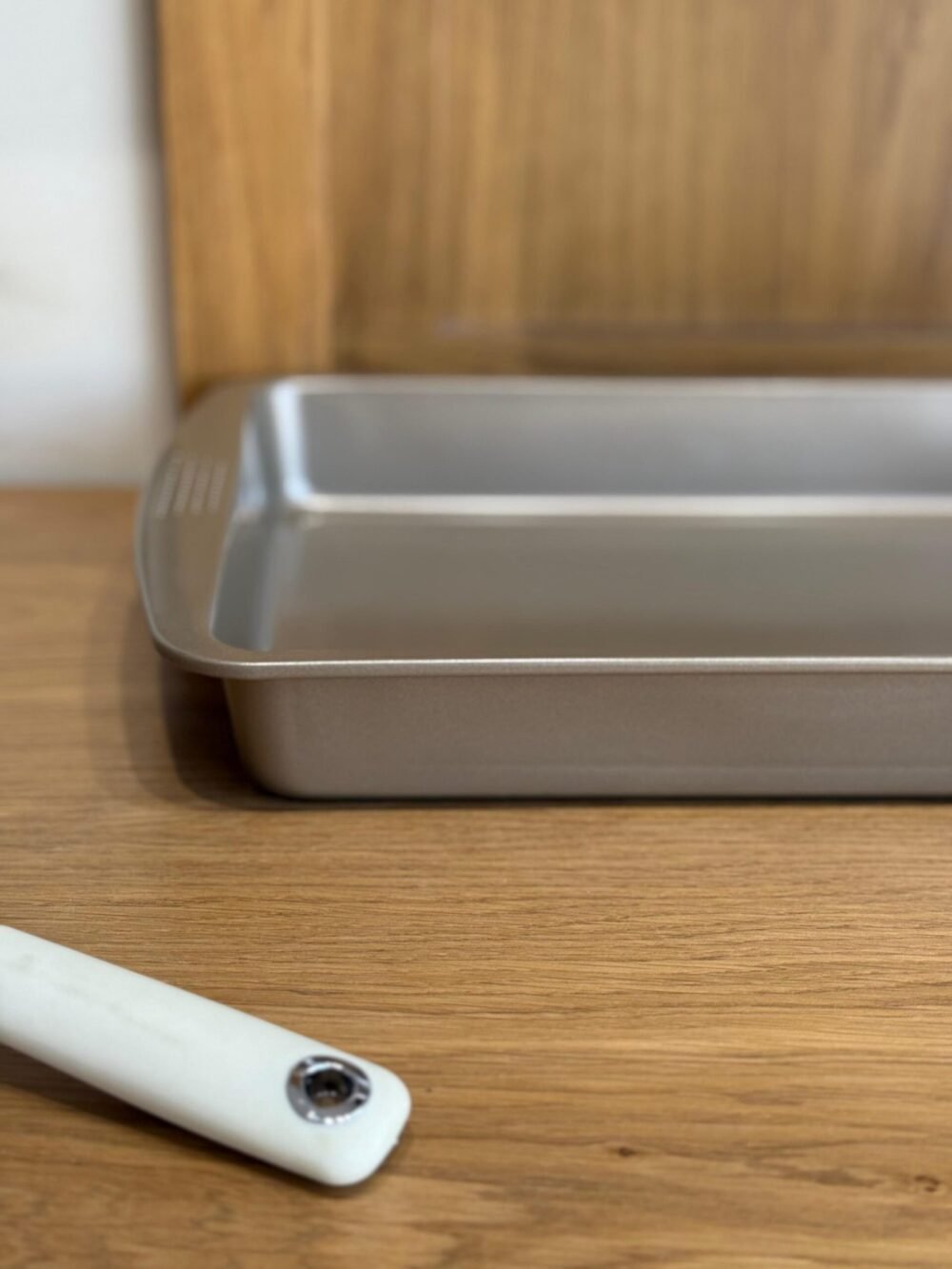Non-Stick Rectangular Oven Tray - Image 3