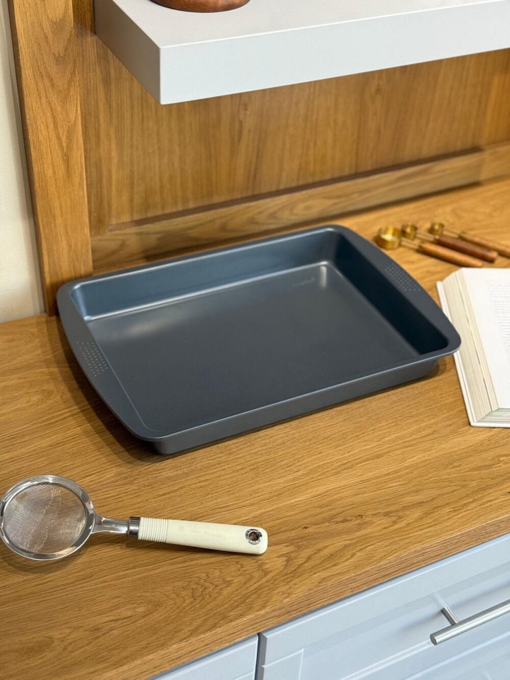 Non-Stick Rectangular Oven Tray - Image 1