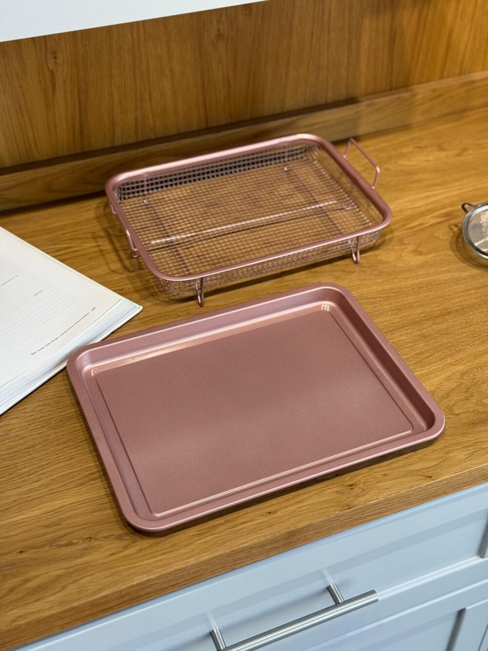 2-Piece Baking Tray with Crisper Rack - Image 2
