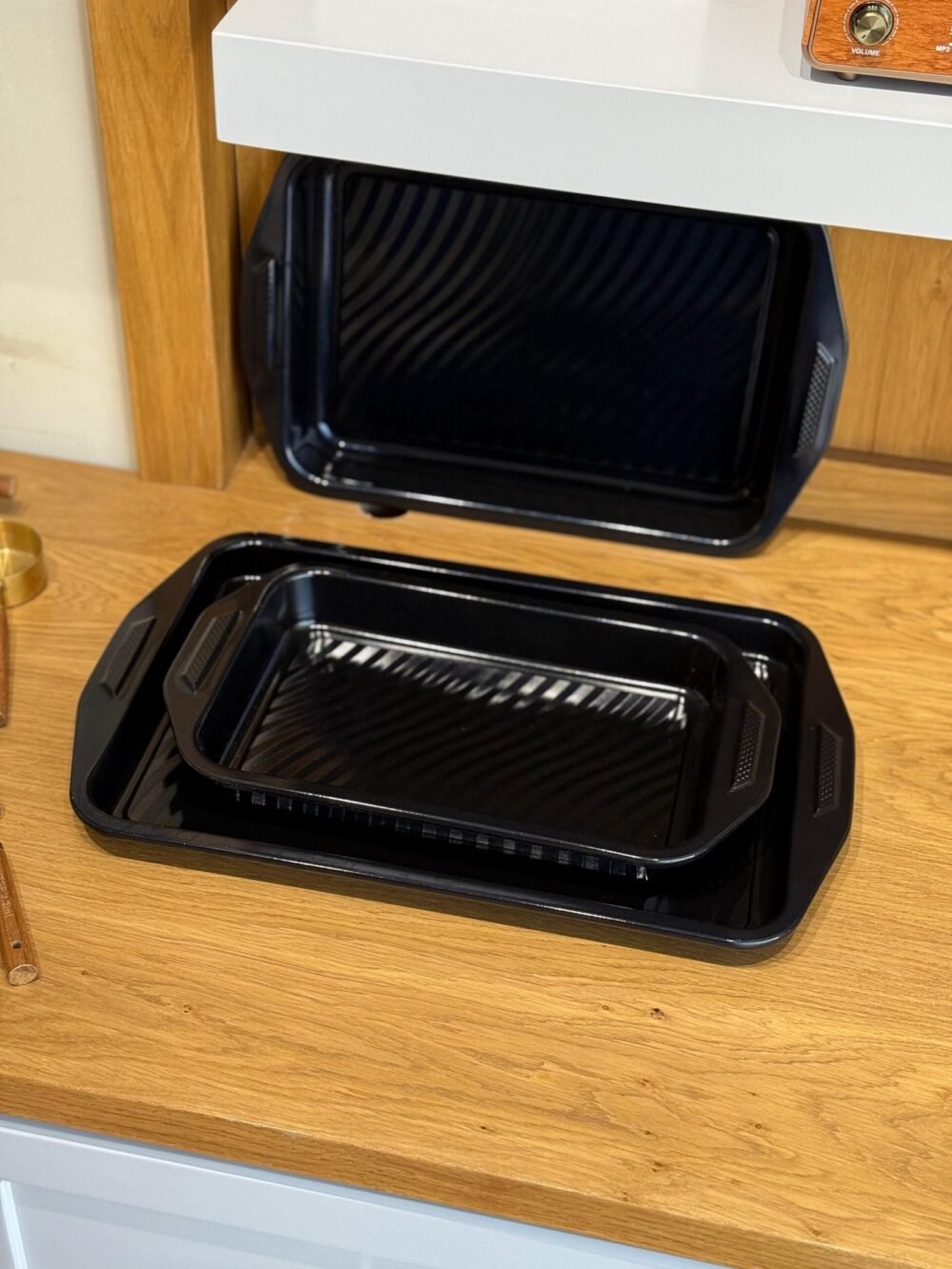 3-Piece Non-Stick Metal Oven Tray Set - Image 1