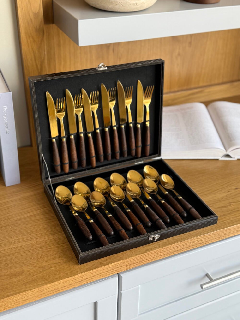 24-Piece Gold Cutlery Set with Classic Wooden Handles - Image 1
