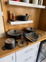 طقم قدور غير لاصق – 12 قطعة مع أغطية زجاجية + ملاعق سيليكون