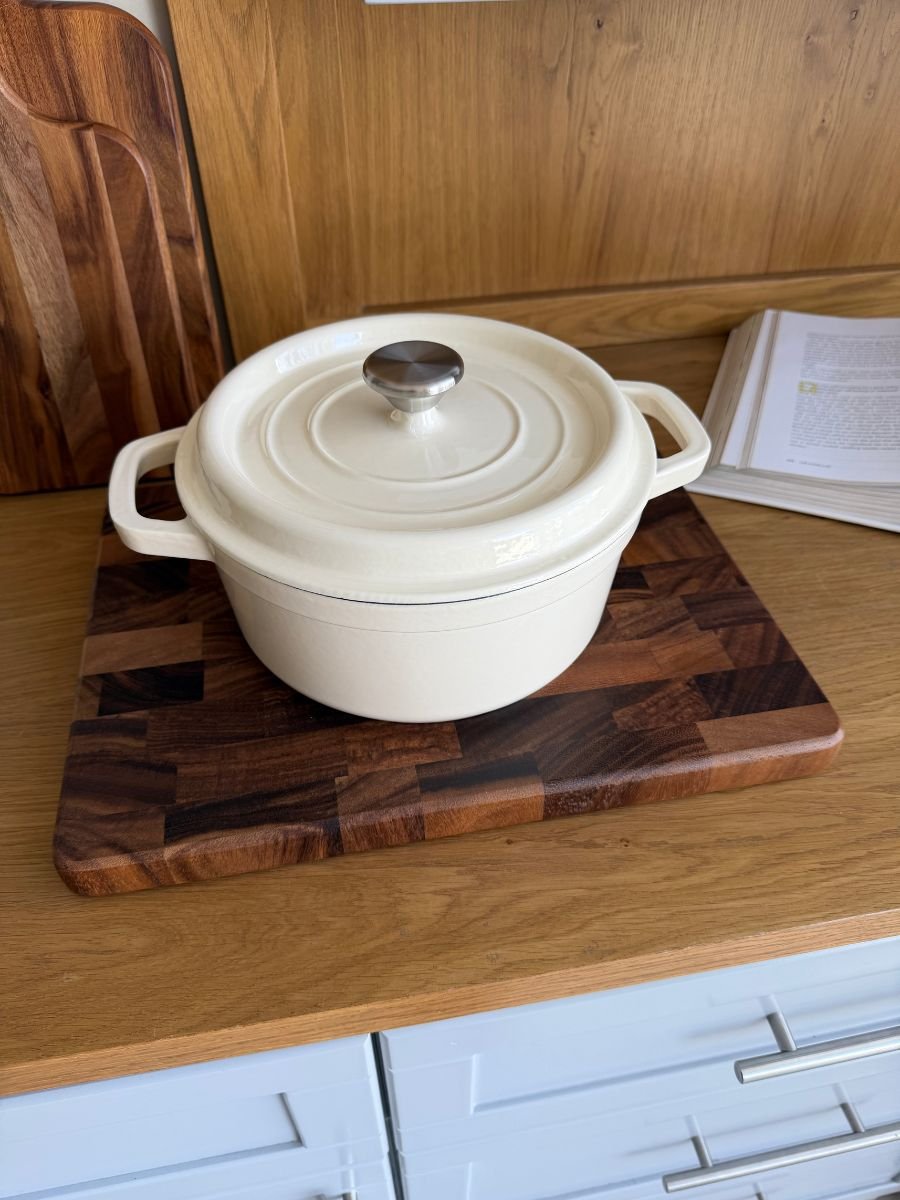 144 طنجرة كاست آيرون 24 سم - الصورة 1