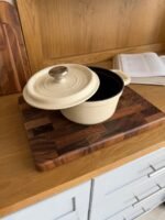 ⁦طنجرة كاست آيرون 20سم⁩ - الصورة ⁦2⁩