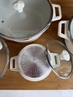 ⁦طقم قدور  غير لاصق – 12 قطعة مع أغطية زجاجية + ملاعق سيليكون⁩ - الصورة ⁦5⁩