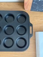 12-Cup Muffin / Cupcake Pan with Handles - Image 2