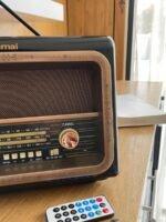Portable Vintage Style Radio with Wooden Design - Image 3