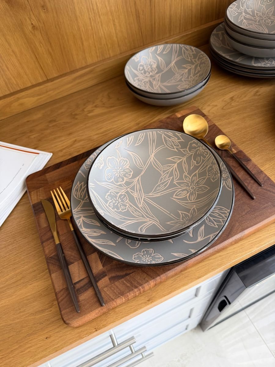 27 طقم صحون سيراميك مزخرفة – 18 قطعة - الصورة 1