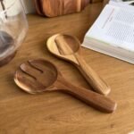 طقم ملاعق تقديم خشبية للسلطة (قطعتان)