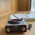 راديو محمول بتصميم عصري مدمج