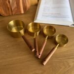 مجموعة أكواب قياس بمقبض