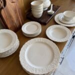 طقم سفرة بورسلان مزخرف – 26 قطعة