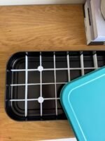 ⁦(مناسبة للفرن) صينية حلويات مستطيلة مع غطاء وشبك تقطيع⁩ - الصورة ⁦2⁩