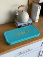 ⁦(مناسبة للفرن) صينية حلويات مستطيلة مع غطاء وشبك تقطيع⁩ - الصورة ⁦3⁩