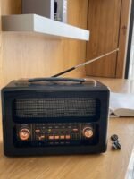 Portable Vintage Style Radio