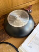 ⁦مقلاة DUX عميقة مع غطاء – 32 سم⁩ - الصورة ⁦4⁩