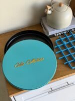 Round Cake Storage Box with Lid & Cutting Grid - Image 2