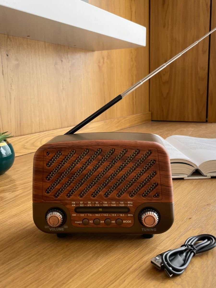 91 Portable Radio Speaker - Image 1