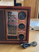 ⁦سماعة وراديو محمول متعدد الوظائف بتصميم كلاسيكي⁩ - الصورة ⁦2⁩