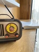 Portable Classic Radio Speaker - Image 2