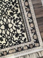 ⁦سجادة مزخرفة اسود وذهبي⁩ - الصورة ⁦4⁩