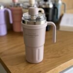 Insulated Travel Mug with Handle & Straw – 600 ml