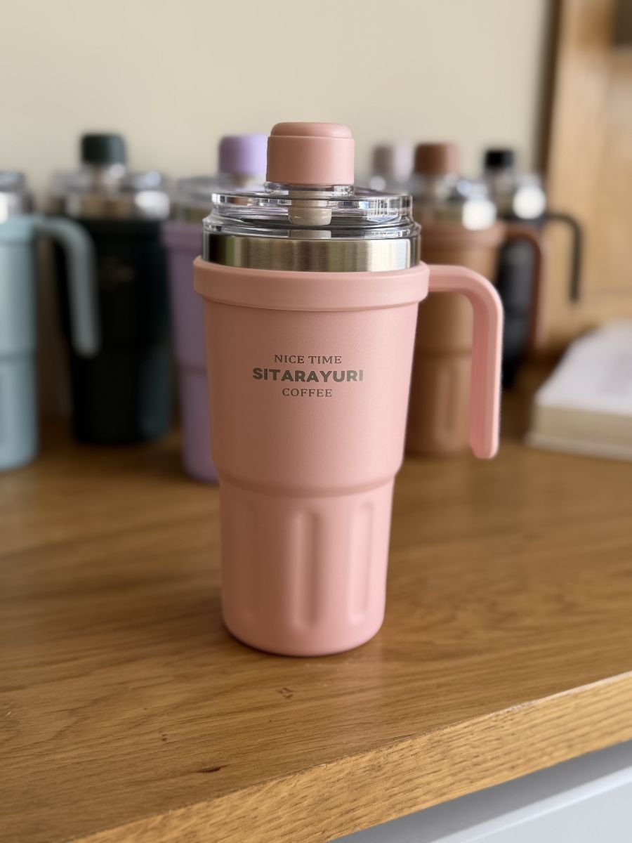 162 Insulated Travel Mug with Handle & Straw – 600 ml - Image 1