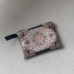 سجادة صلاة مزخرفة مع حقيبة (جزدان تركواز)