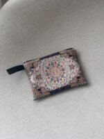 سجادة صلاة مزخرفة مع حقيبة (جزدان تركواز)