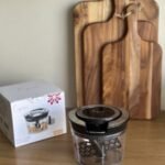 مفرمة/قطّاعة خضار يدوية بخيط سحب – 900 مل