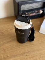 ⁦كوب/مج حراري مع غطاء وحبل – 360 مل⁩ - الصورة ⁦4⁩