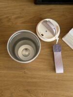 ⁦كوب/مج حراري مع غطاء وحبل – 360 مل⁩ - الصورة ⁦3⁩