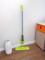 Spray Mop with Water Tank